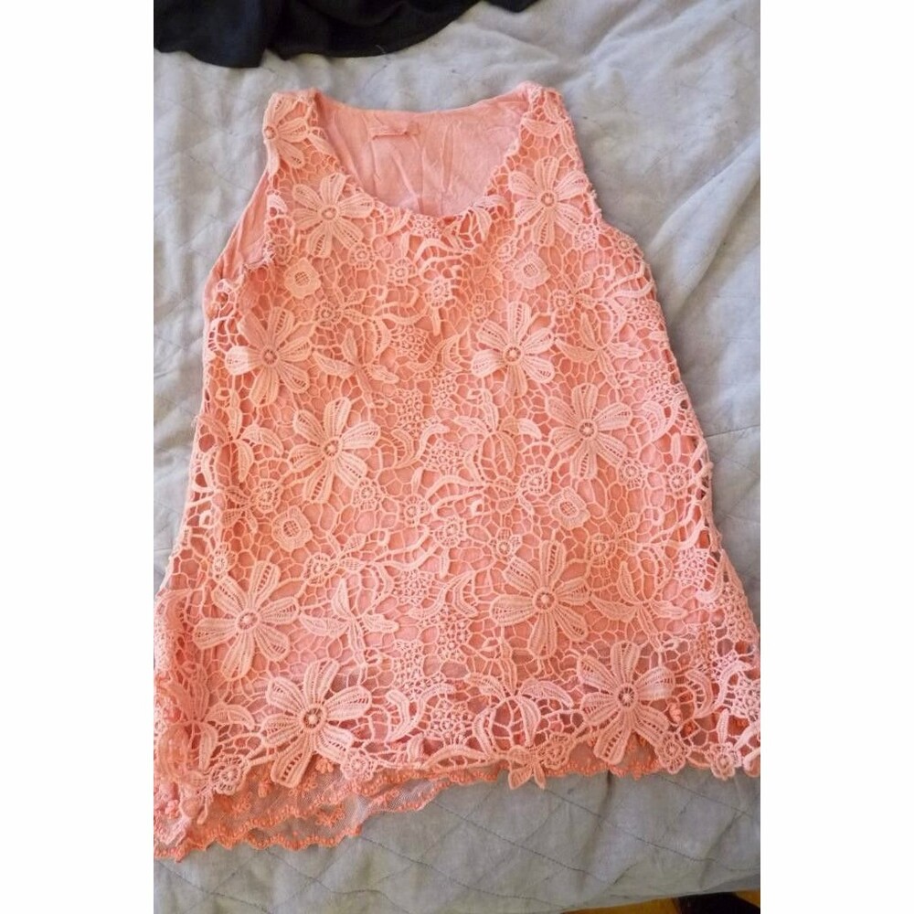 Italy made coral pink stretch knit layered tank top lace front New collection M-